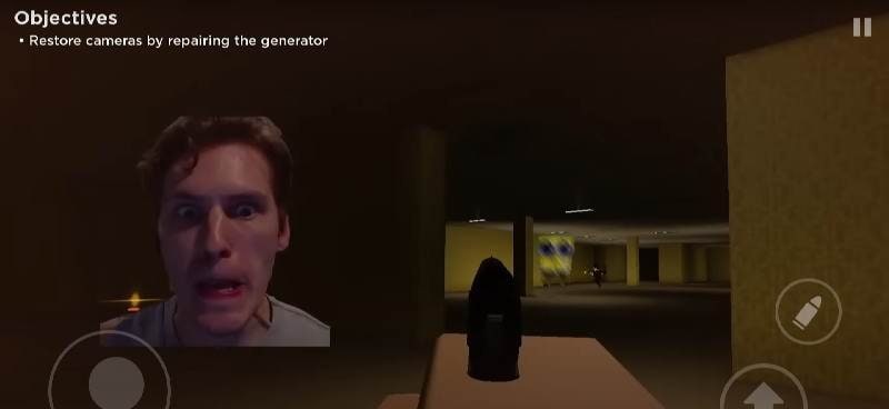 Evade : Nextbbot chasing screenshot 4